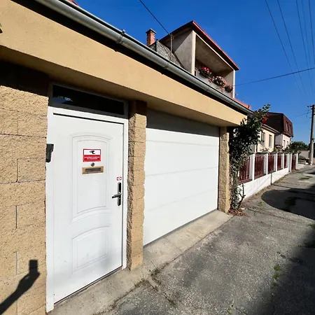 2 Bedroom In * Stupava