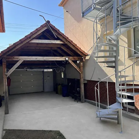 2 Bedroom In * Stupava